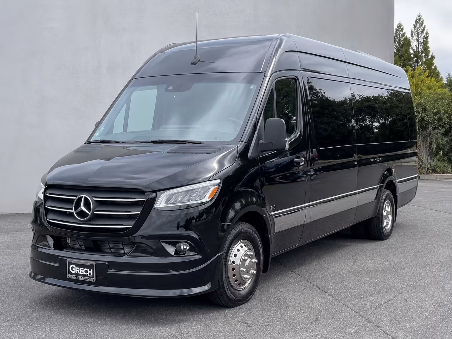 bakersfield 18 passenger sprinter van