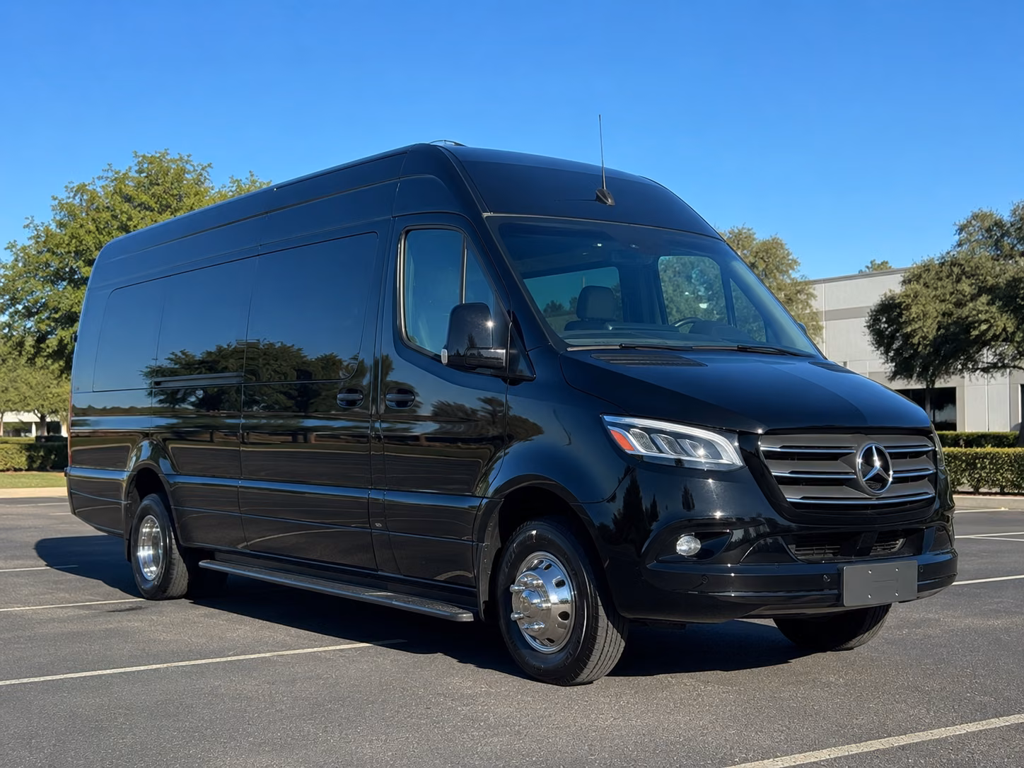 bakersfield sprinter limousine